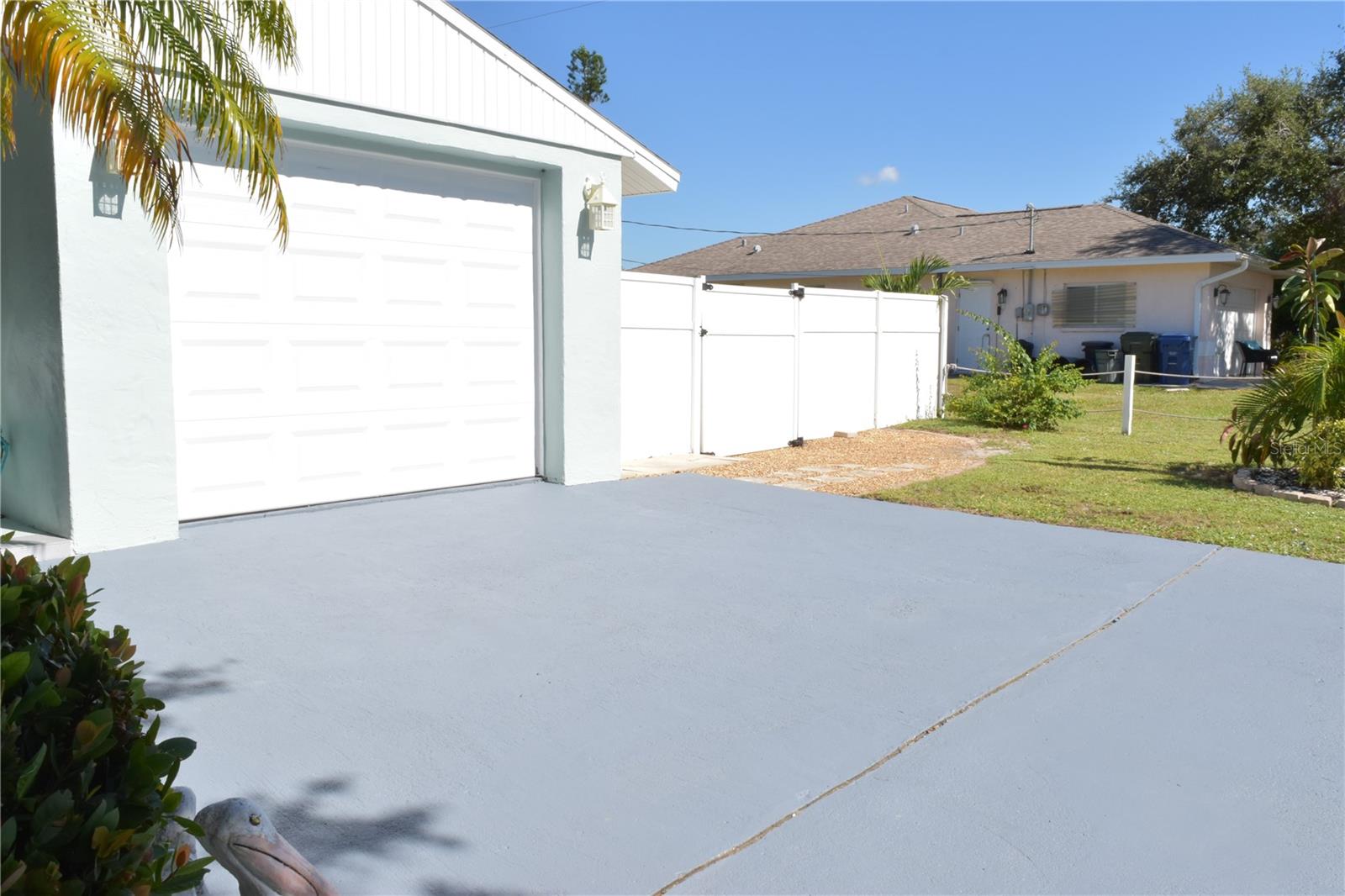 SOUTH VENICE - Residential