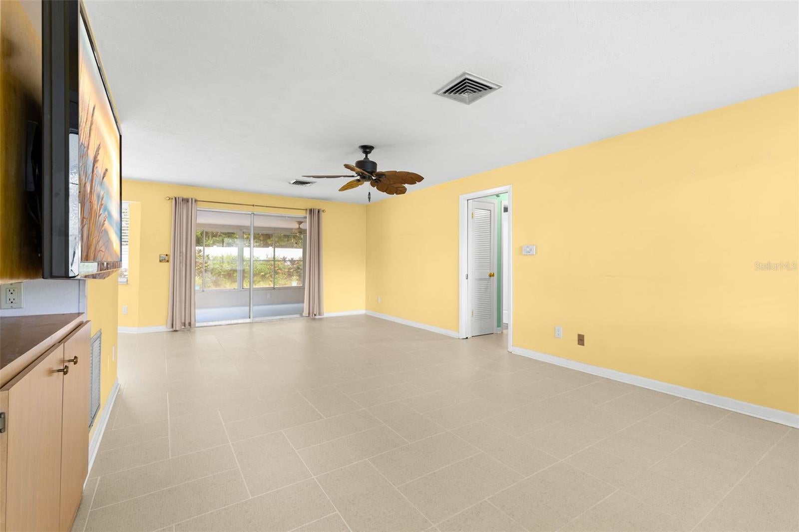 1530 SANDY LANE