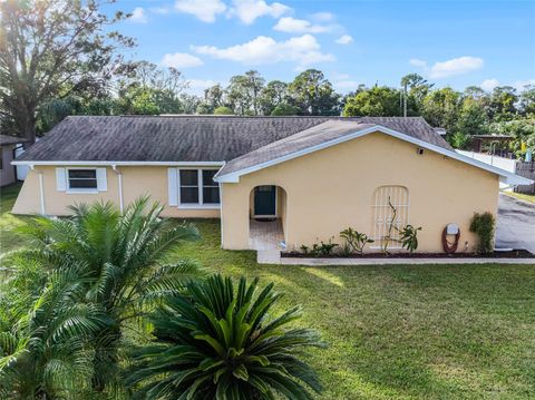 A home in LAKELAND