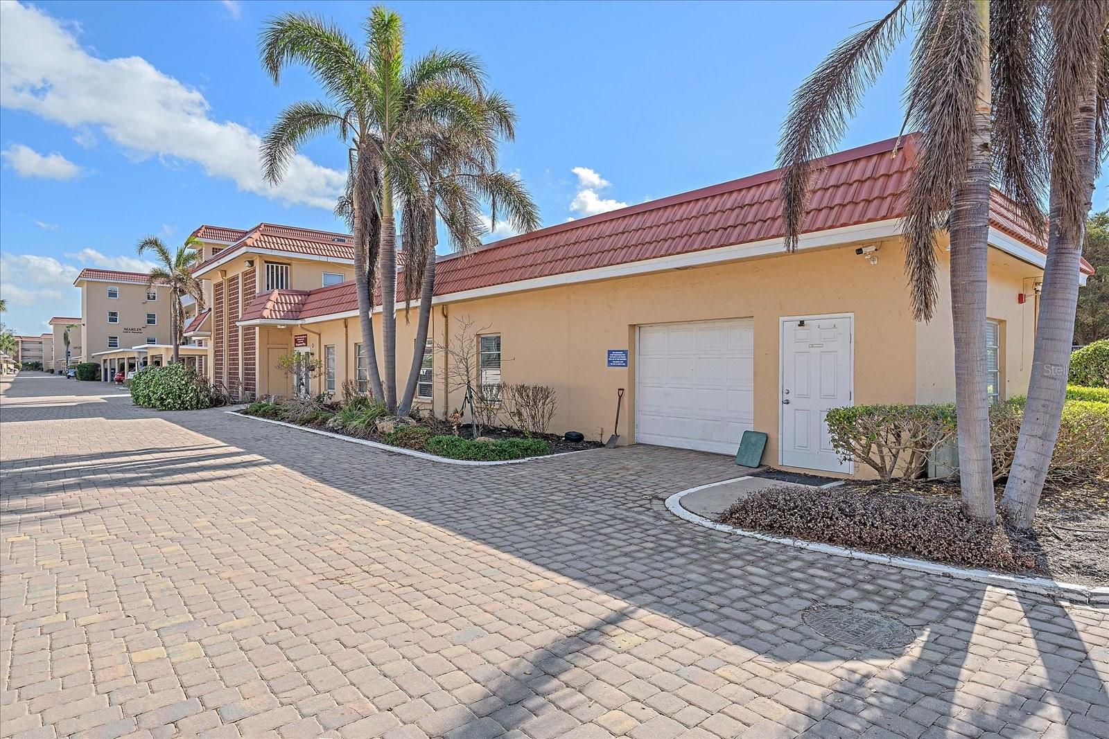 SIESTA HARBOR II - Residential
