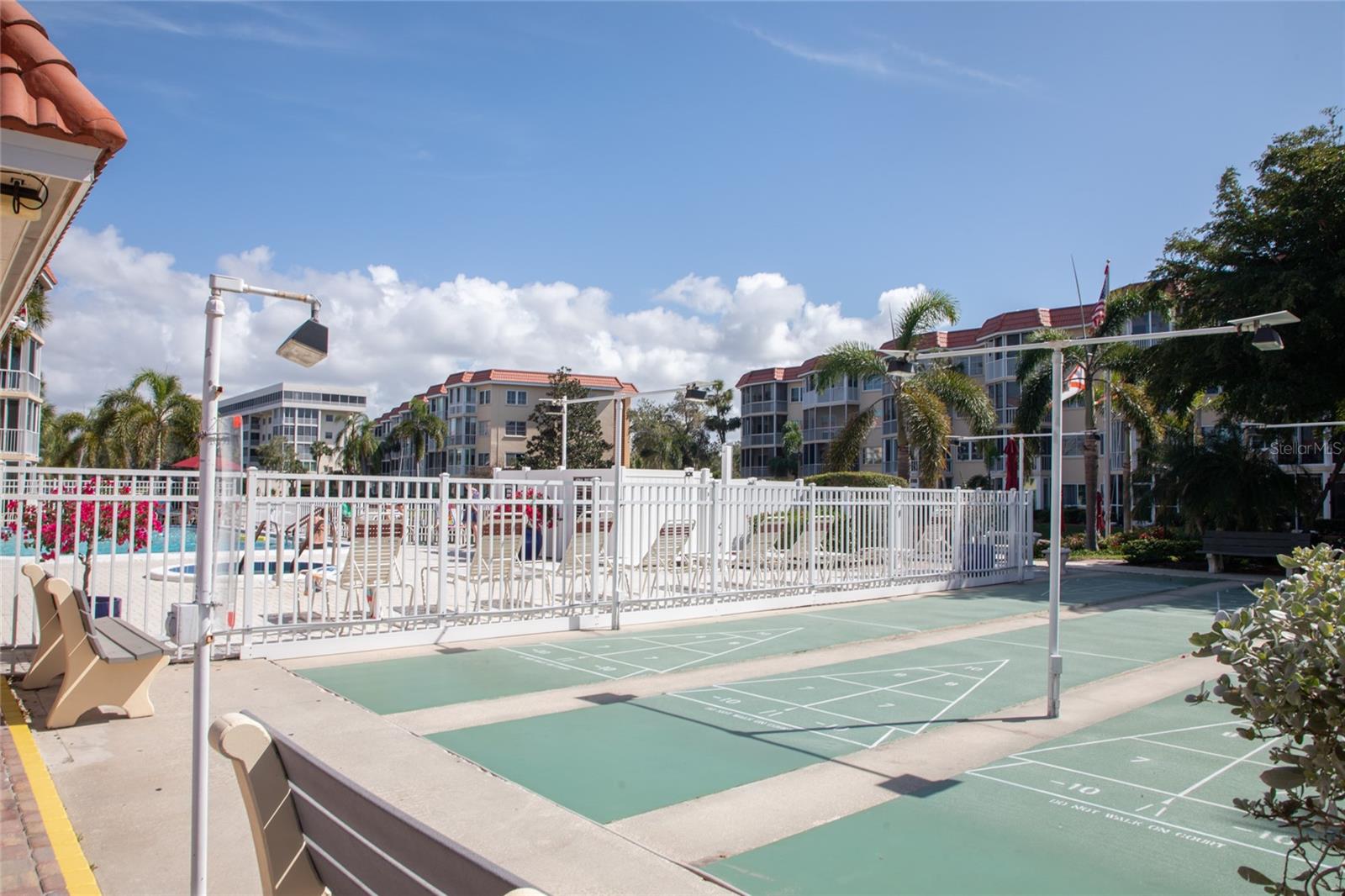 SIESTA HARBOR II - Residential