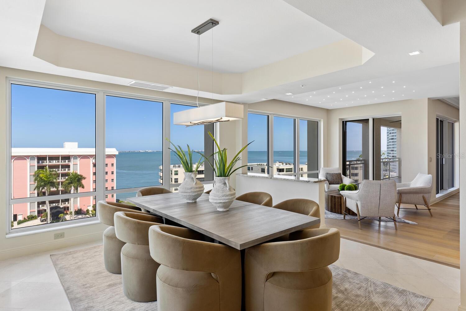 THE TOWER RESIDENCES - Residential