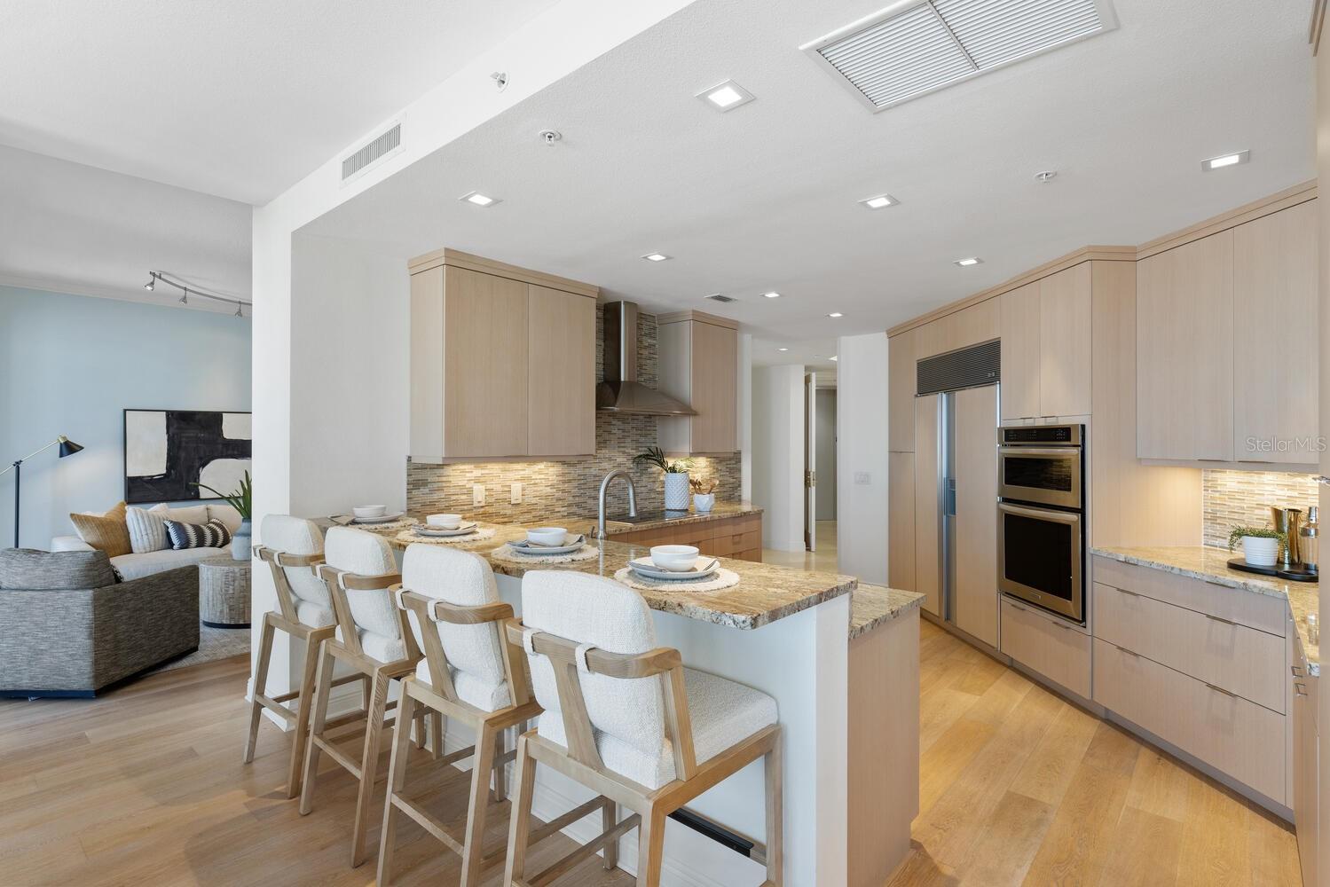 THE TOWER RESIDENCES - Residential