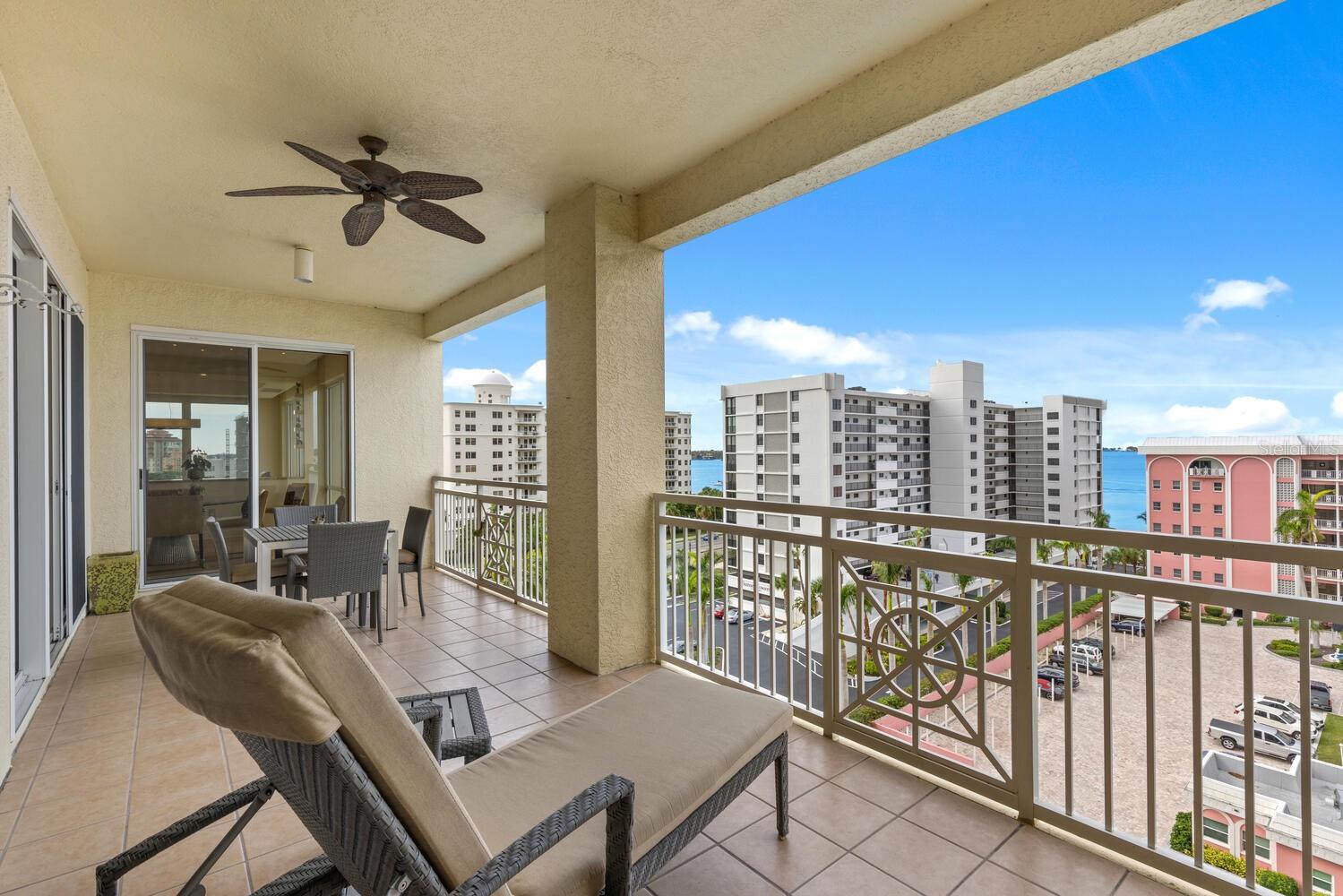 THE TOWER RESIDENCES - Residential