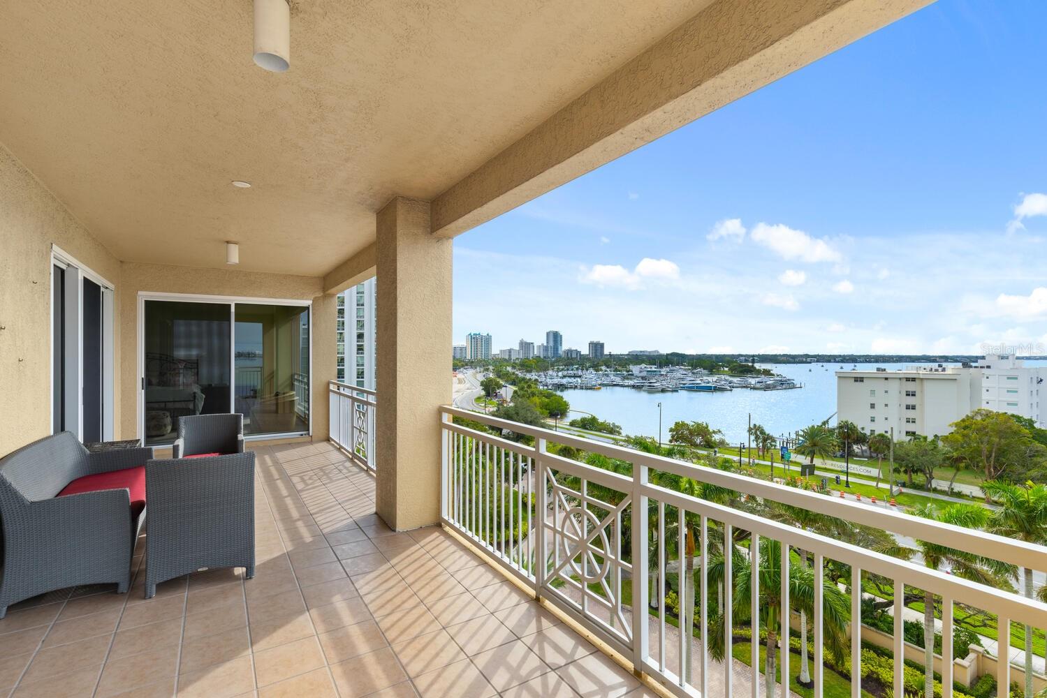 THE TOWER RESIDENCES - Residential