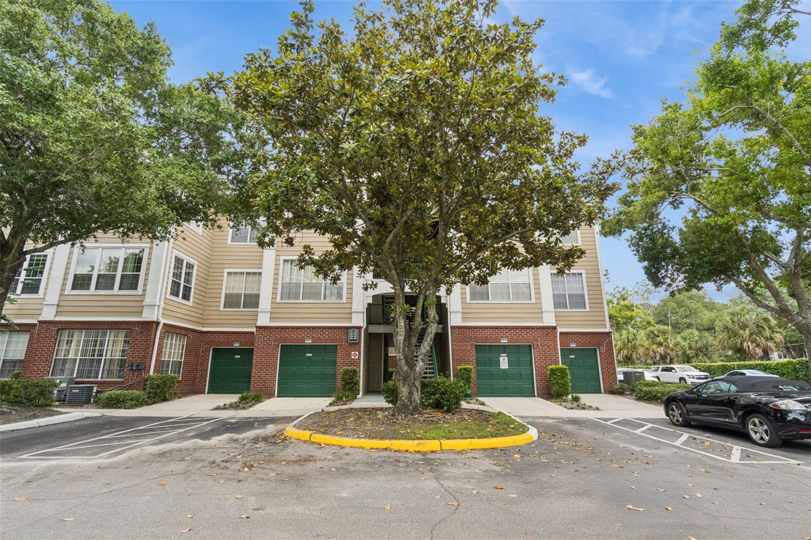 PLANTATION PARK PRIVATE RESIDENCE - Residential