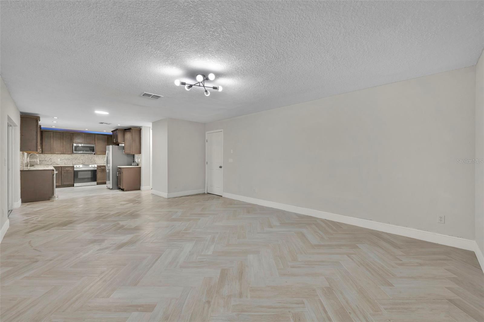 ANDOVER LAKES PH 03B - Residential