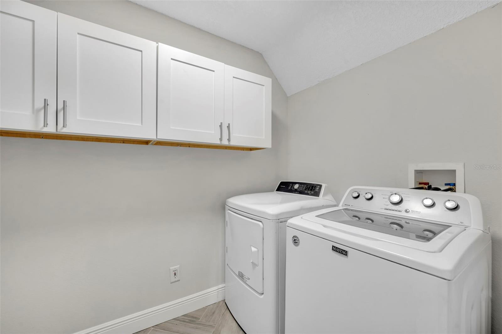 ANDOVER LAKES PH 03B - Residential