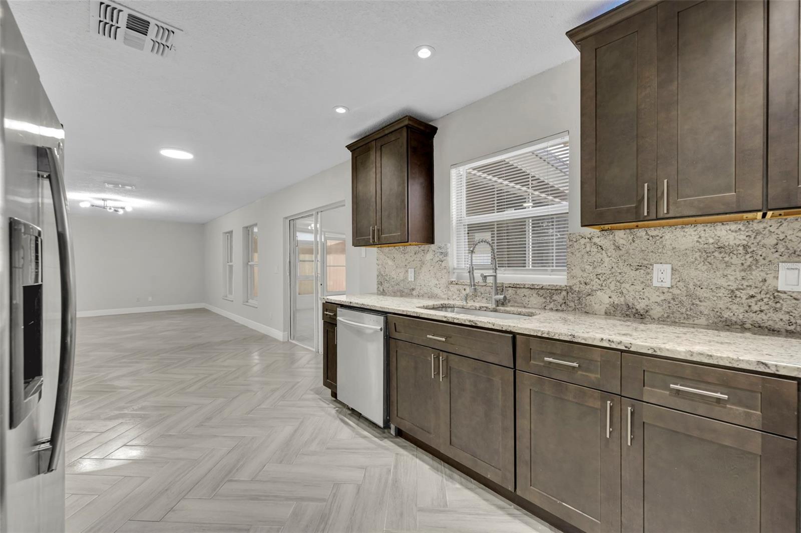 ANDOVER LAKES PH 03B - Residential