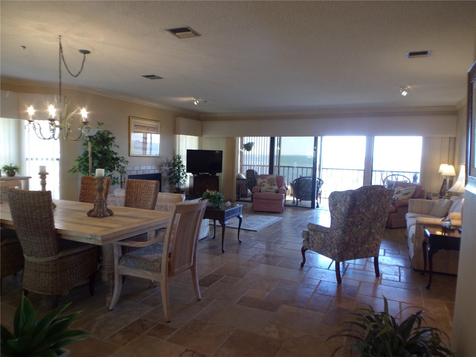 CONQUISTADOR BAY CLUB - Residential