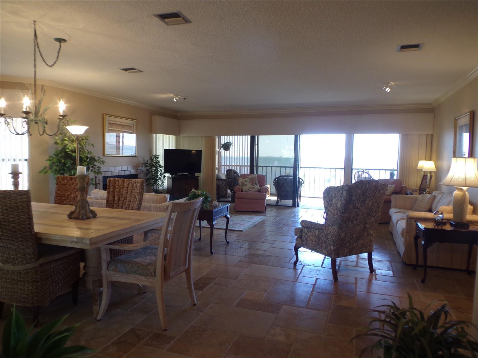 CONQUISTADOR BAY CLUB - Residential