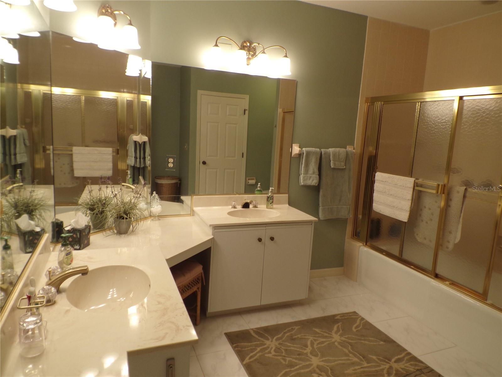 CONQUISTADOR BAY CLUB - Residential