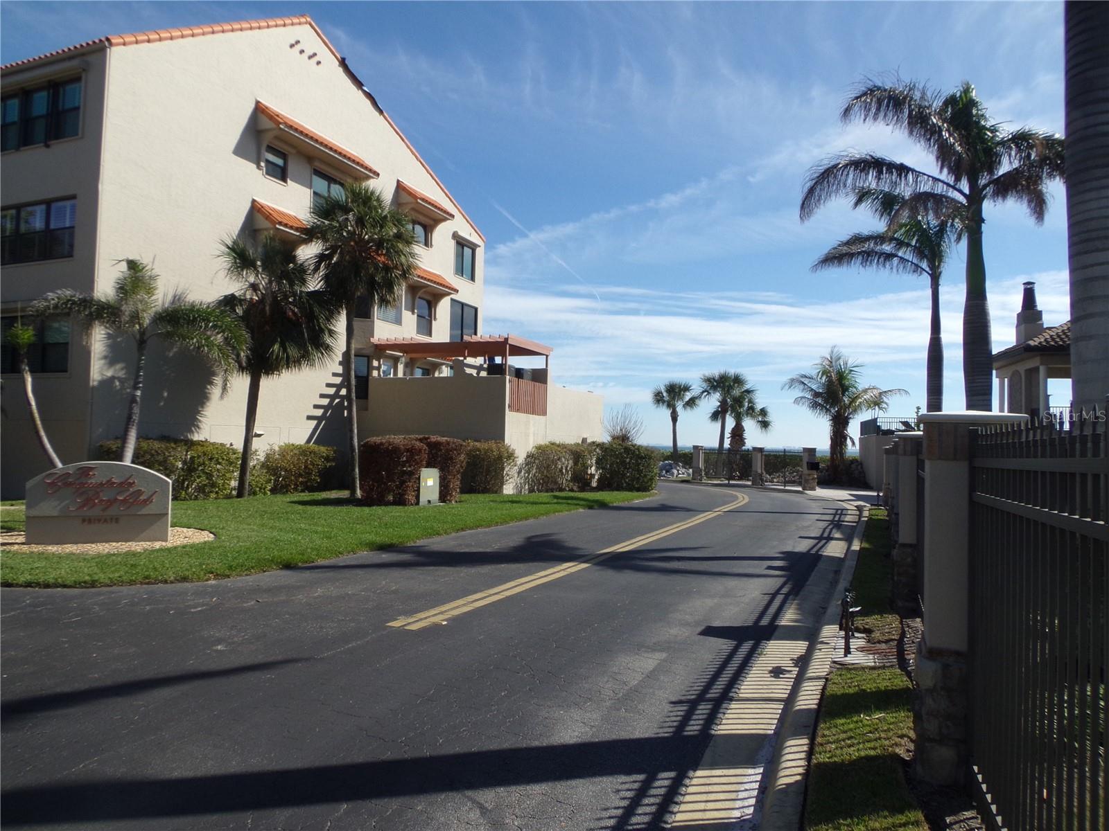 CONQUISTADOR BAY CLUB - Residential