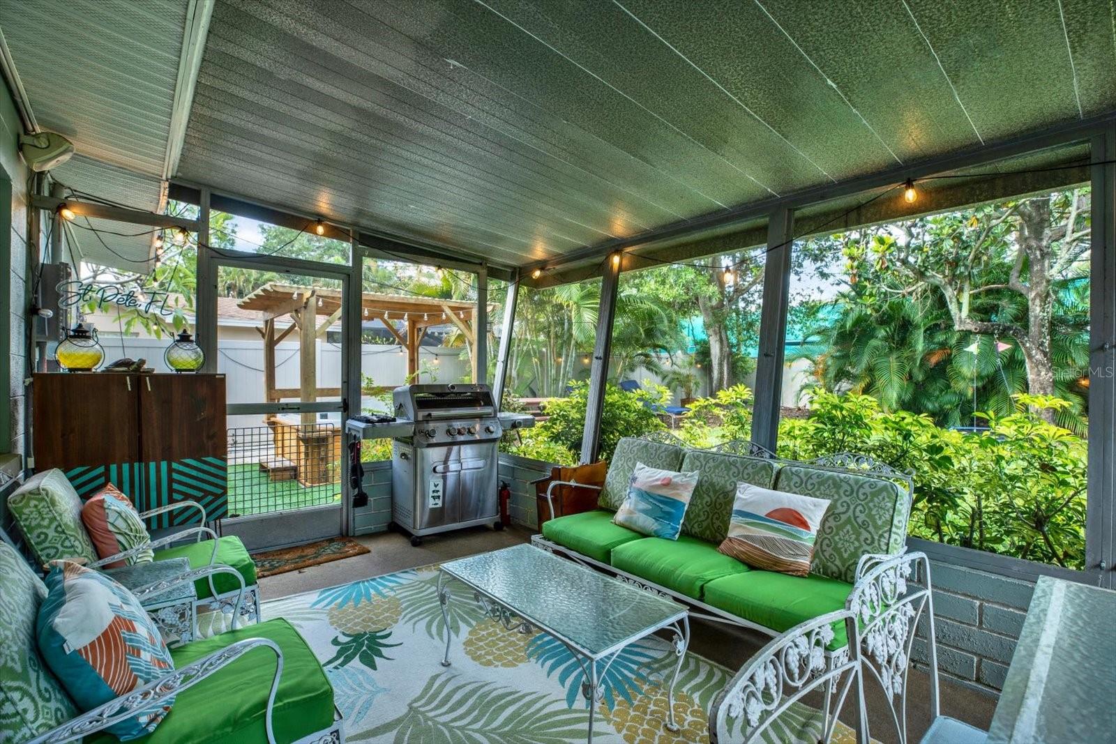 BAY PINES MANOR - Residential