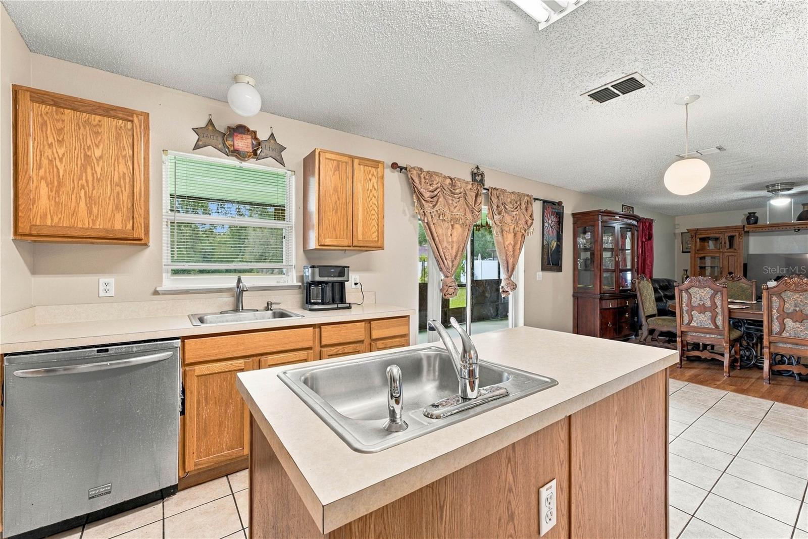 2818 SHEILA DRIVE