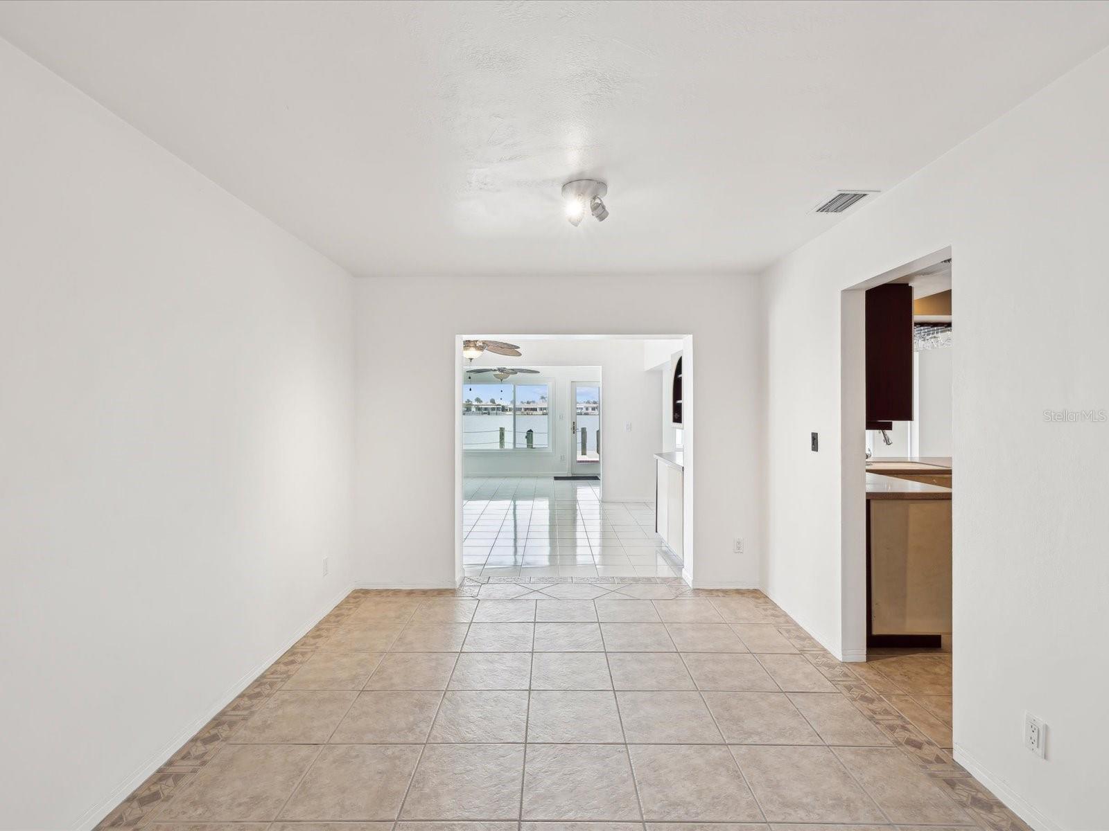 RIDGEWOOD RIVIERA - Residential