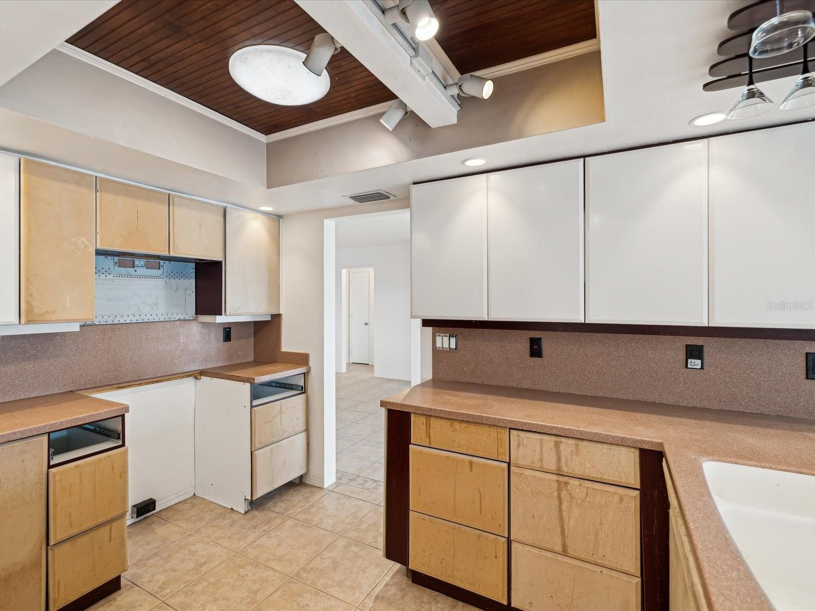 RIDGEWOOD RIVIERA - Residential