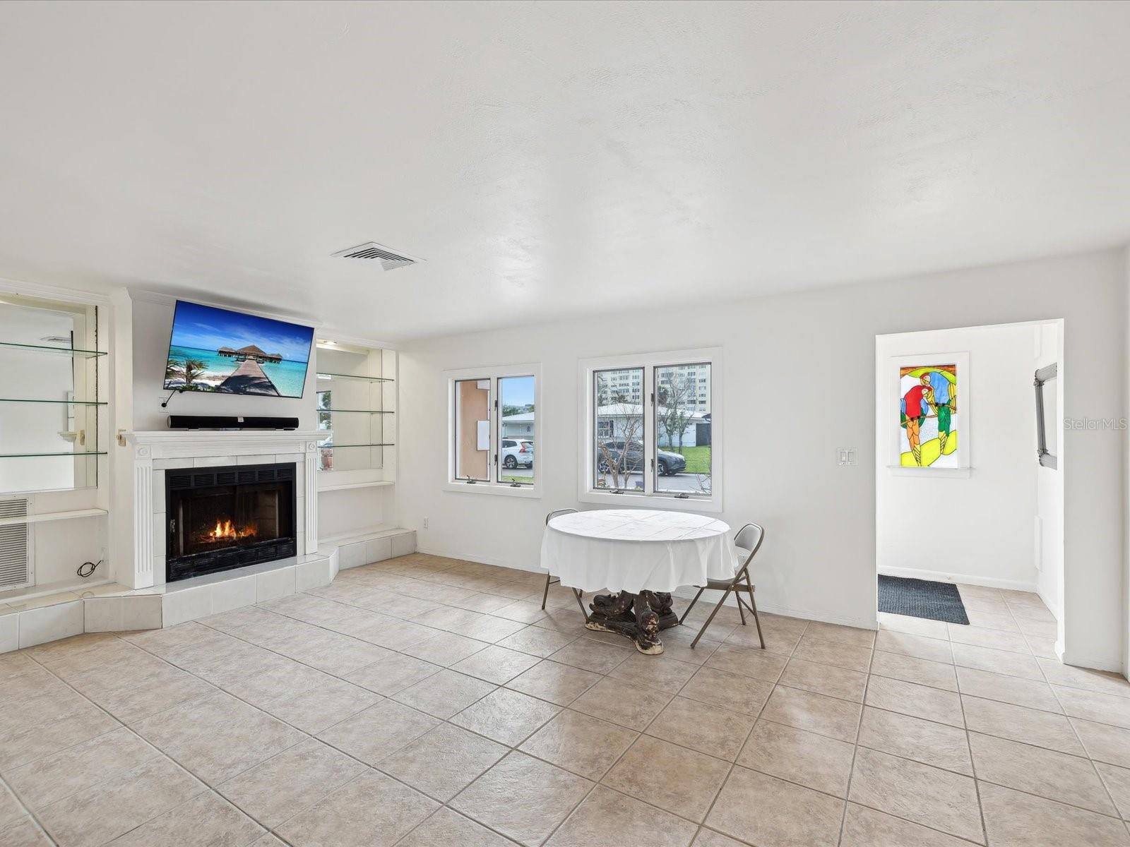 RIDGEWOOD RIVIERA - Residential