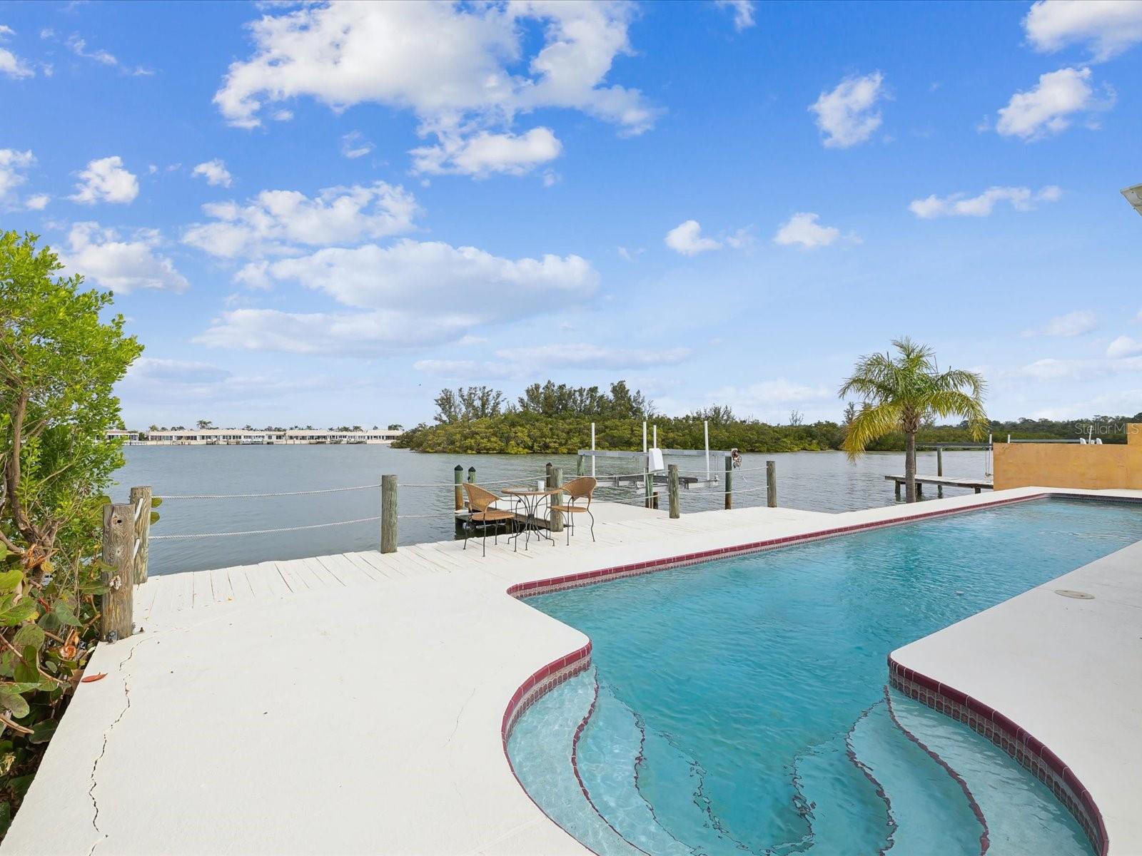 RIDGEWOOD RIVIERA - Residential