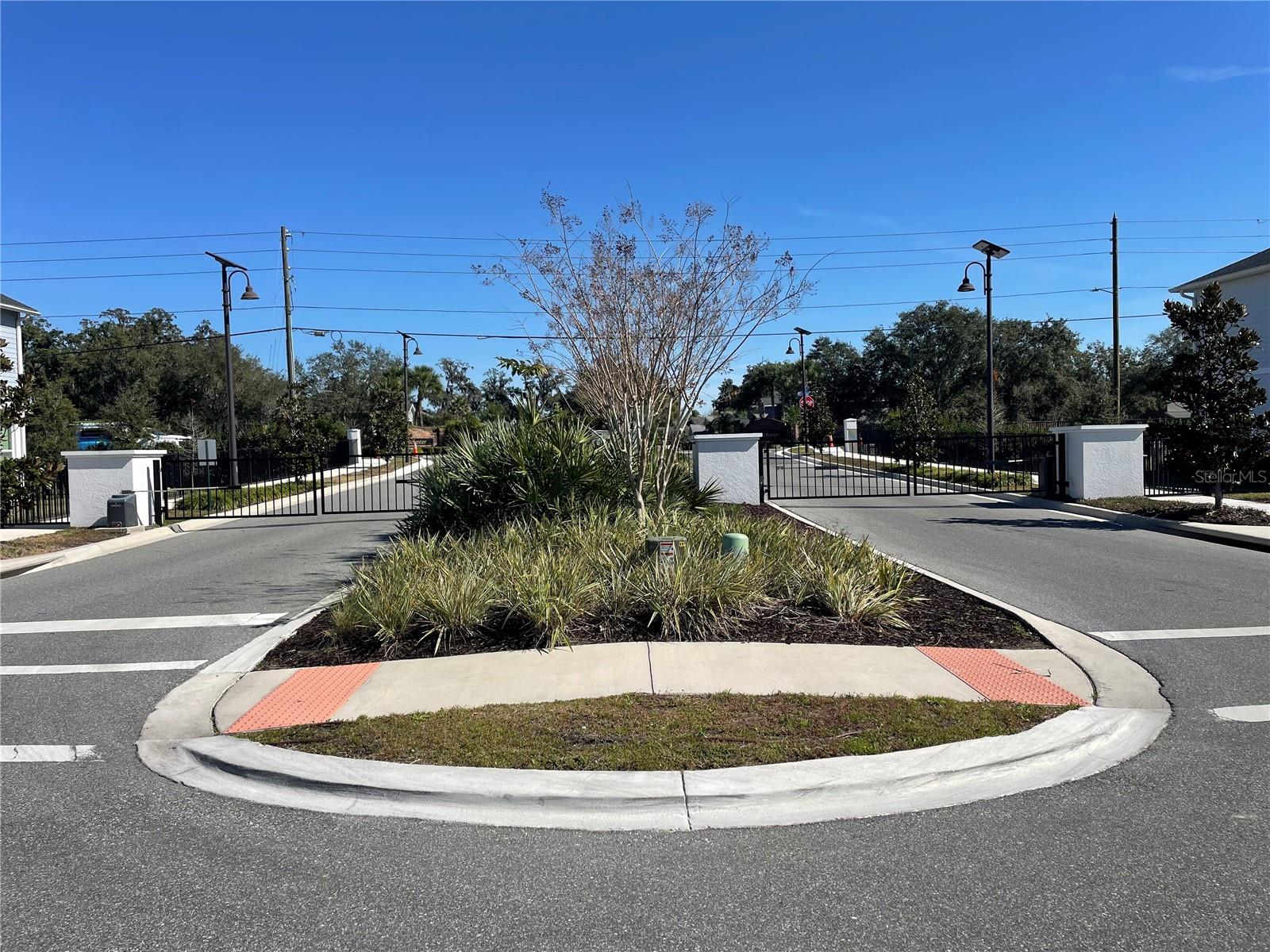 LAKE MDW LNDG - Residential