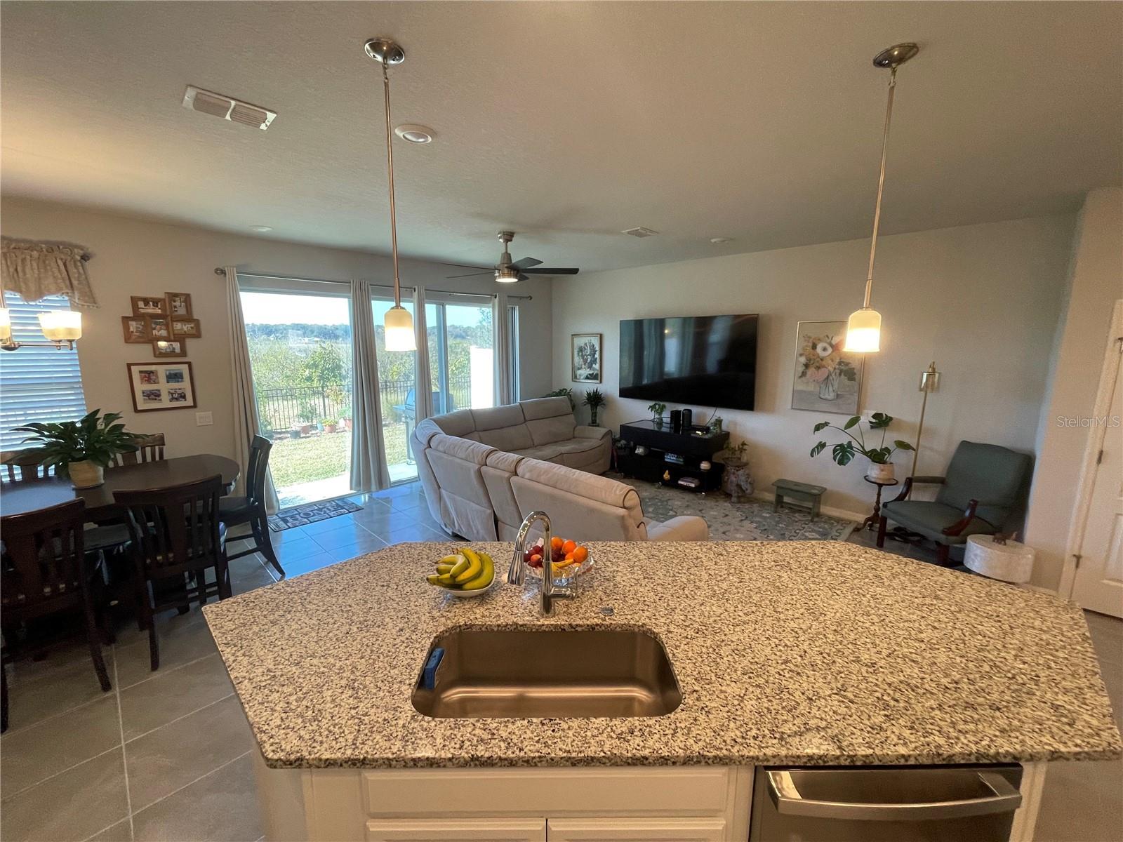 LAKE MDW LNDG - Residential