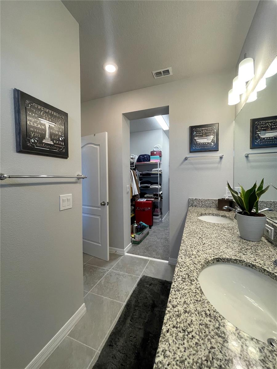 LAKE MDW LNDG - Residential