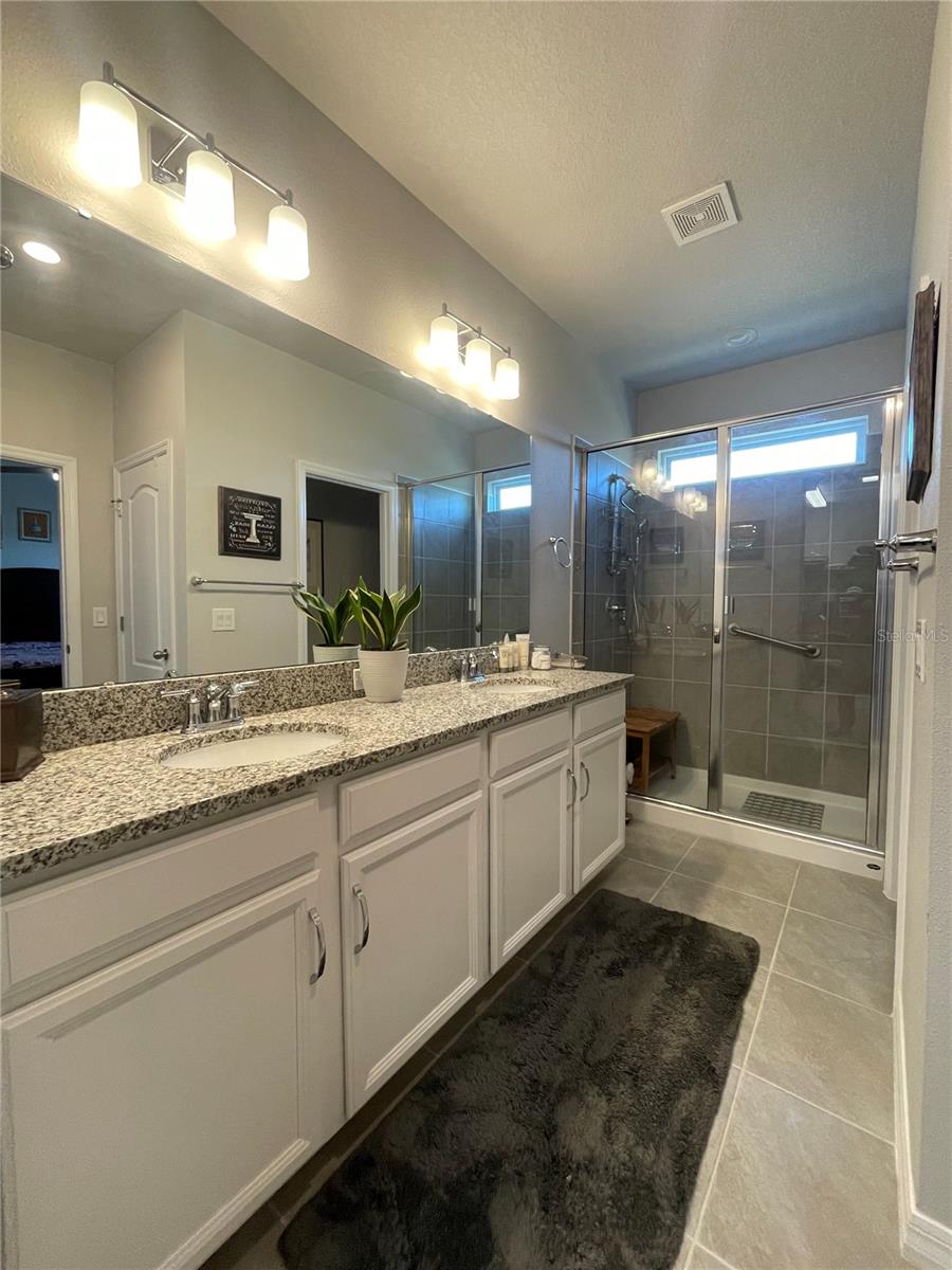 LAKE MDW LNDG - Residential