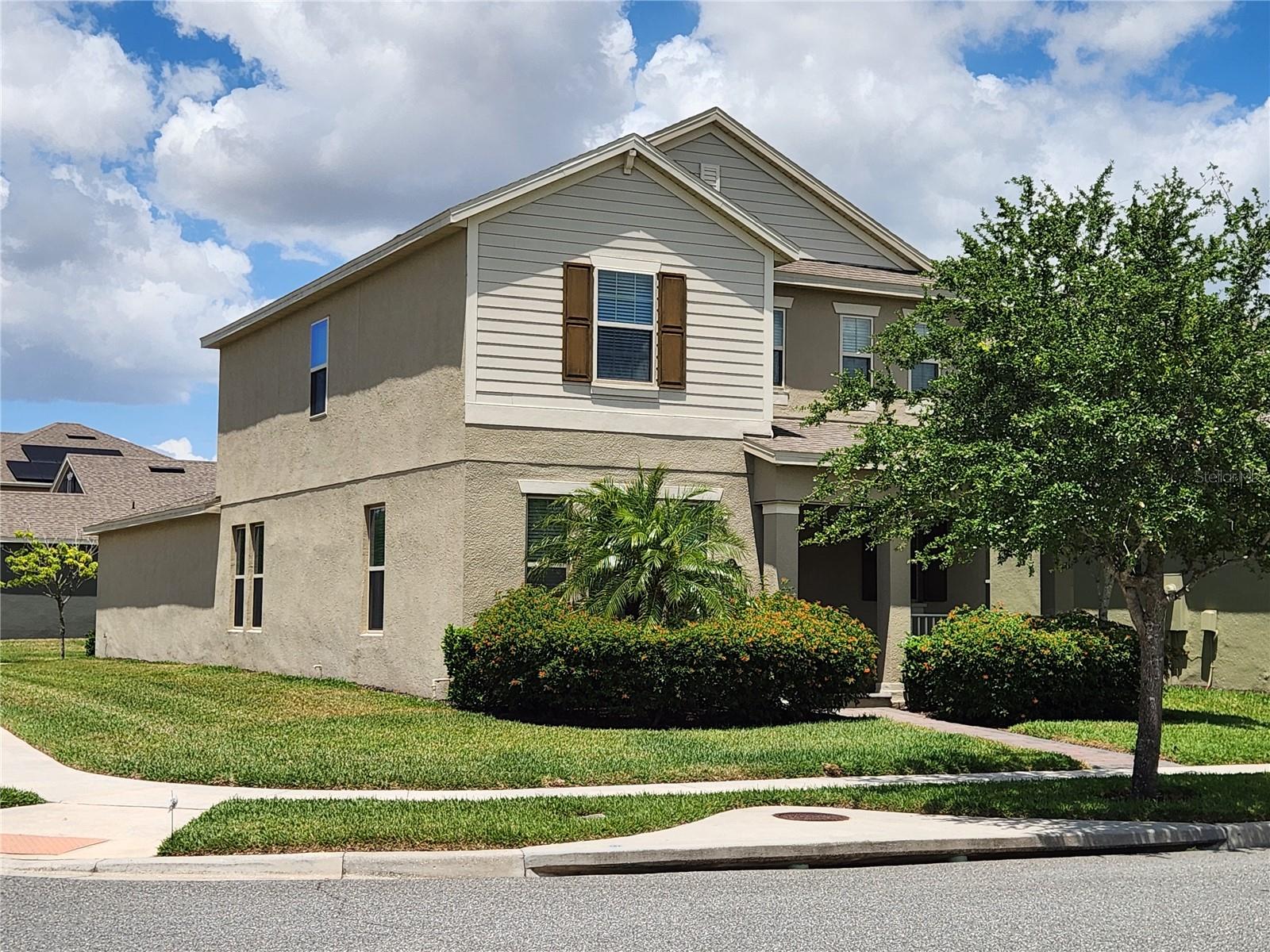 16043 PEBBLE BLUFF LOOP