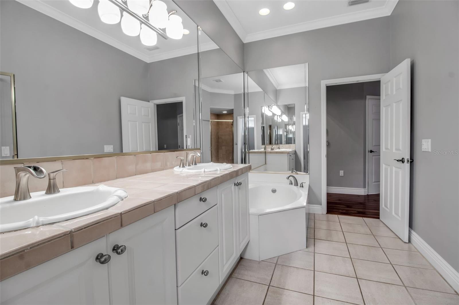 RIVERDALE REV - Residential Lease