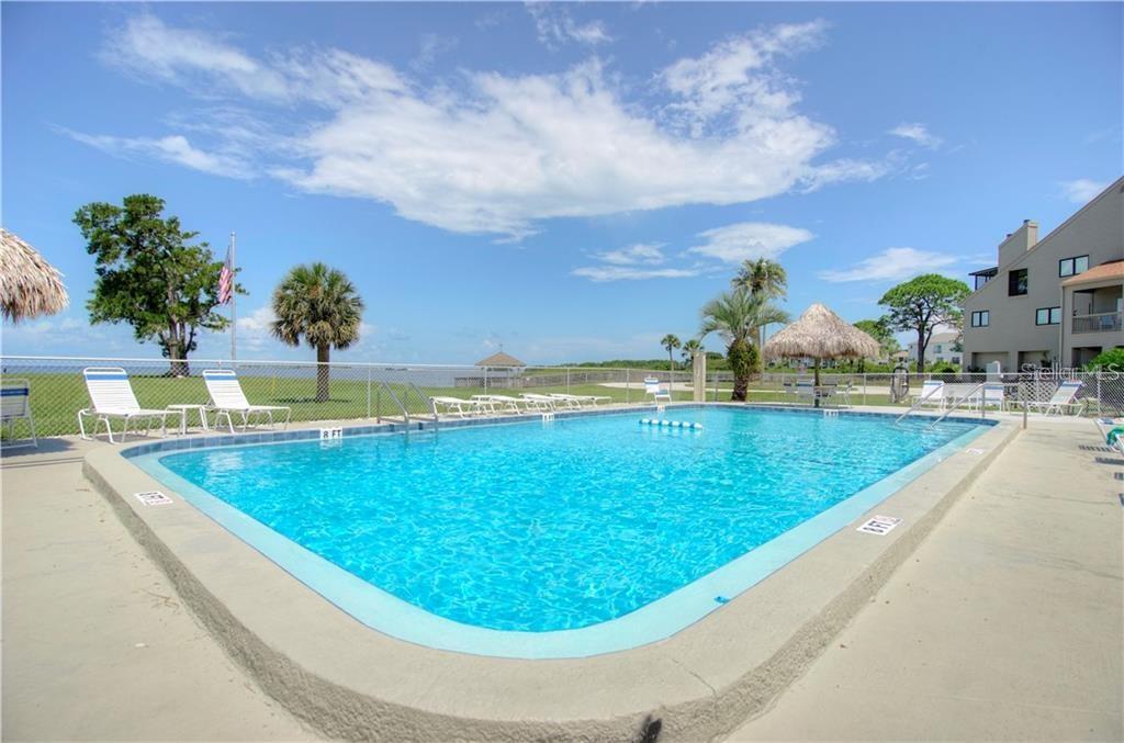 25 WINDRUSH BAY DRIVE 25