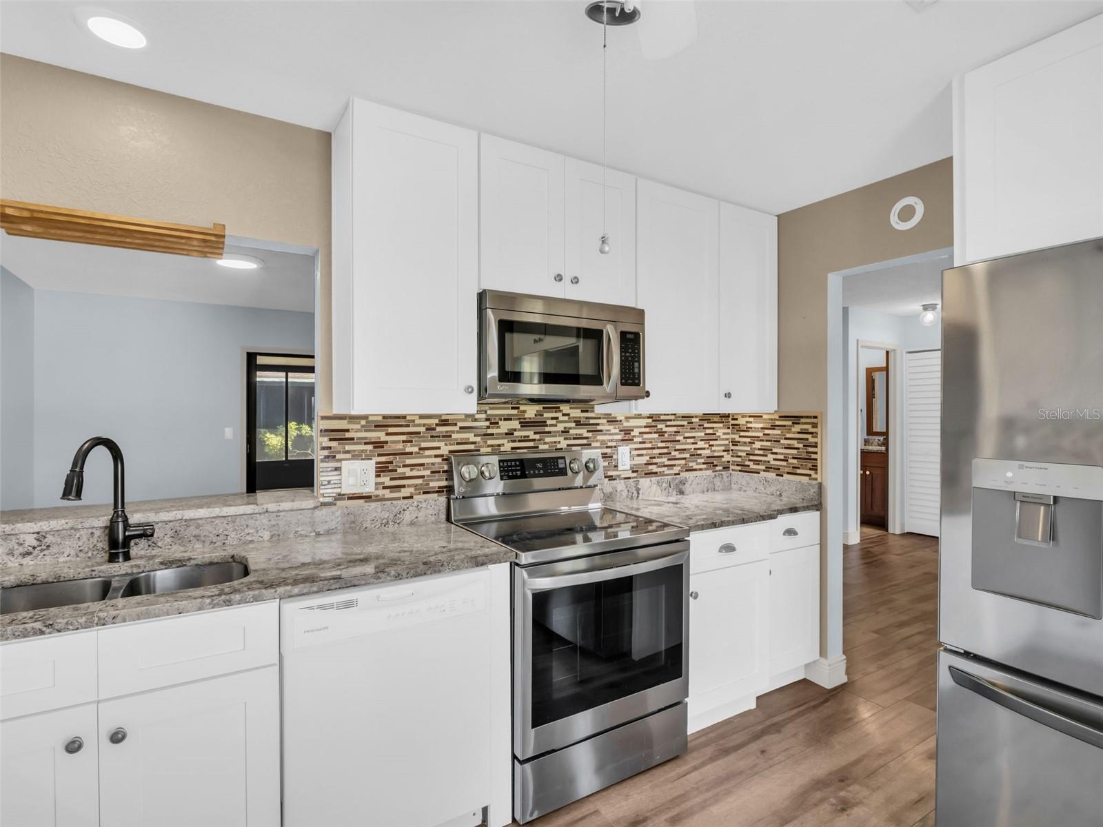 25 WINDRUSH BAY DRIVE 25