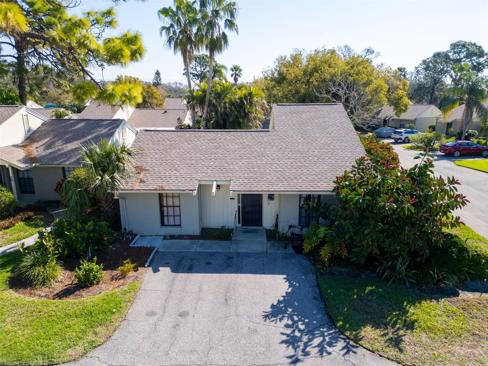 25 WINDRUSH BAY DRIVE 25