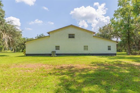 A home in PLANT CITY