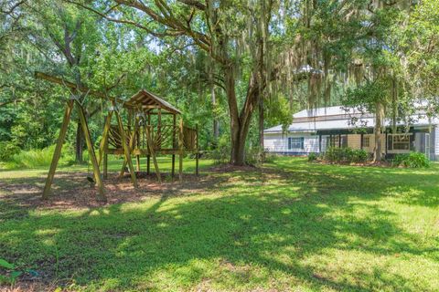 A home in PLANT CITY