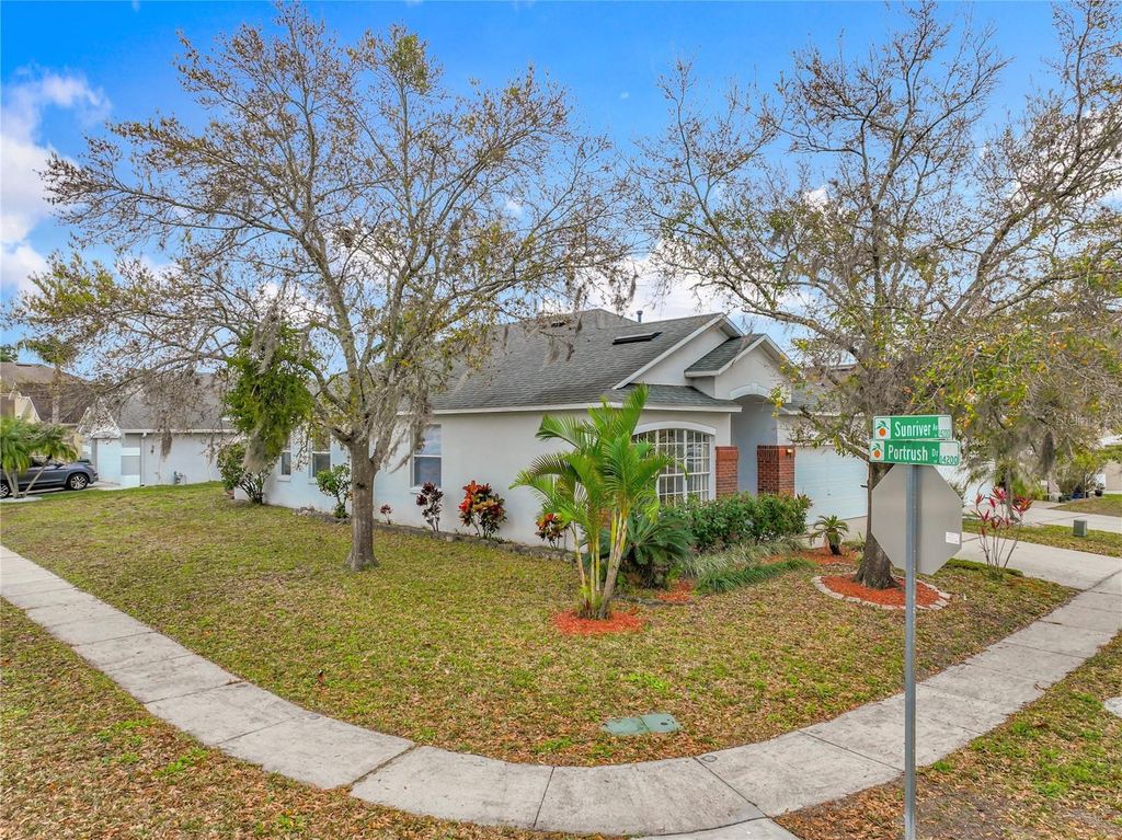 Photo of 14230 Sunriver Avenue, Orlando, FL 32828 (MLS # O6378687)