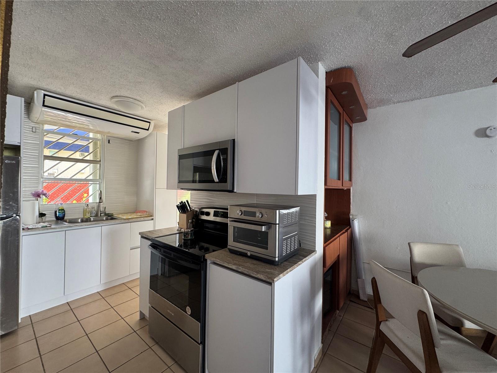 CONDOMINIO BERWIND ESTATES BEACH - Residential