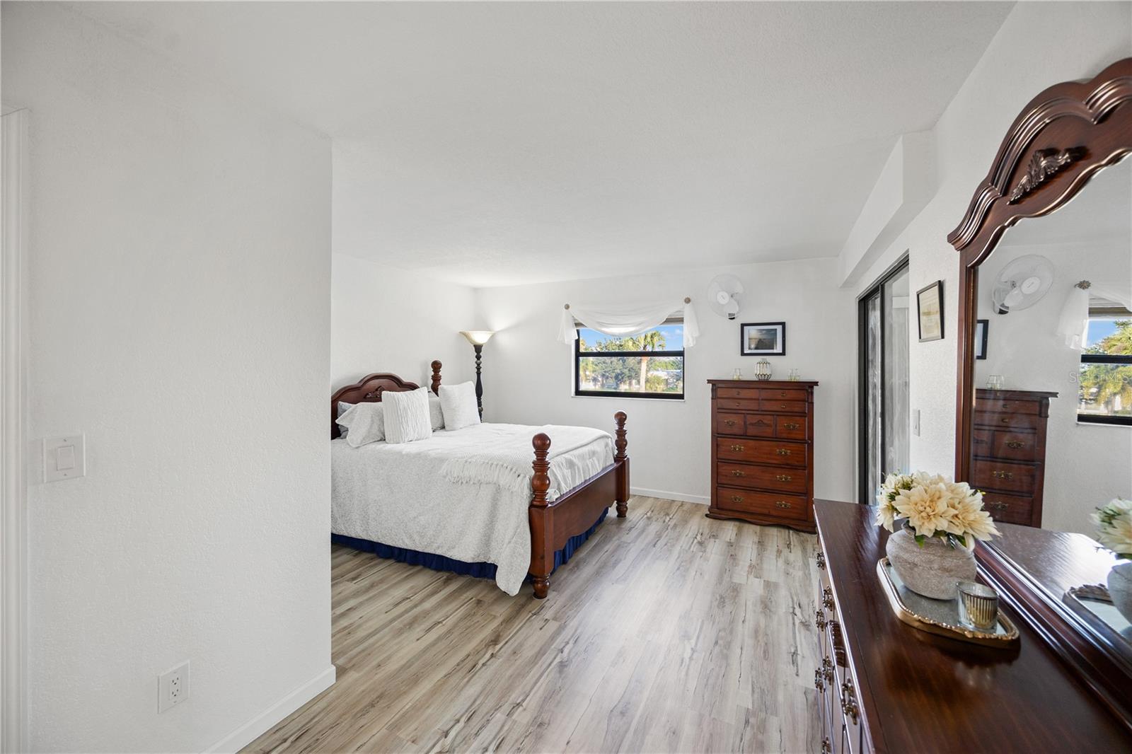 VEL GARDENS PH 02 - Residential