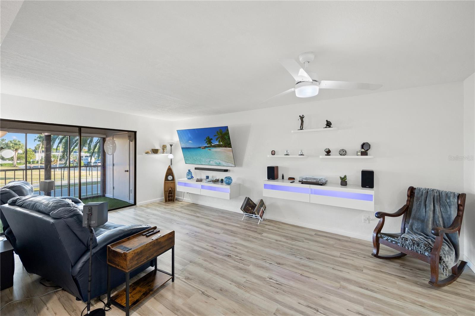 VEL GARDENS PH 02 - Residential