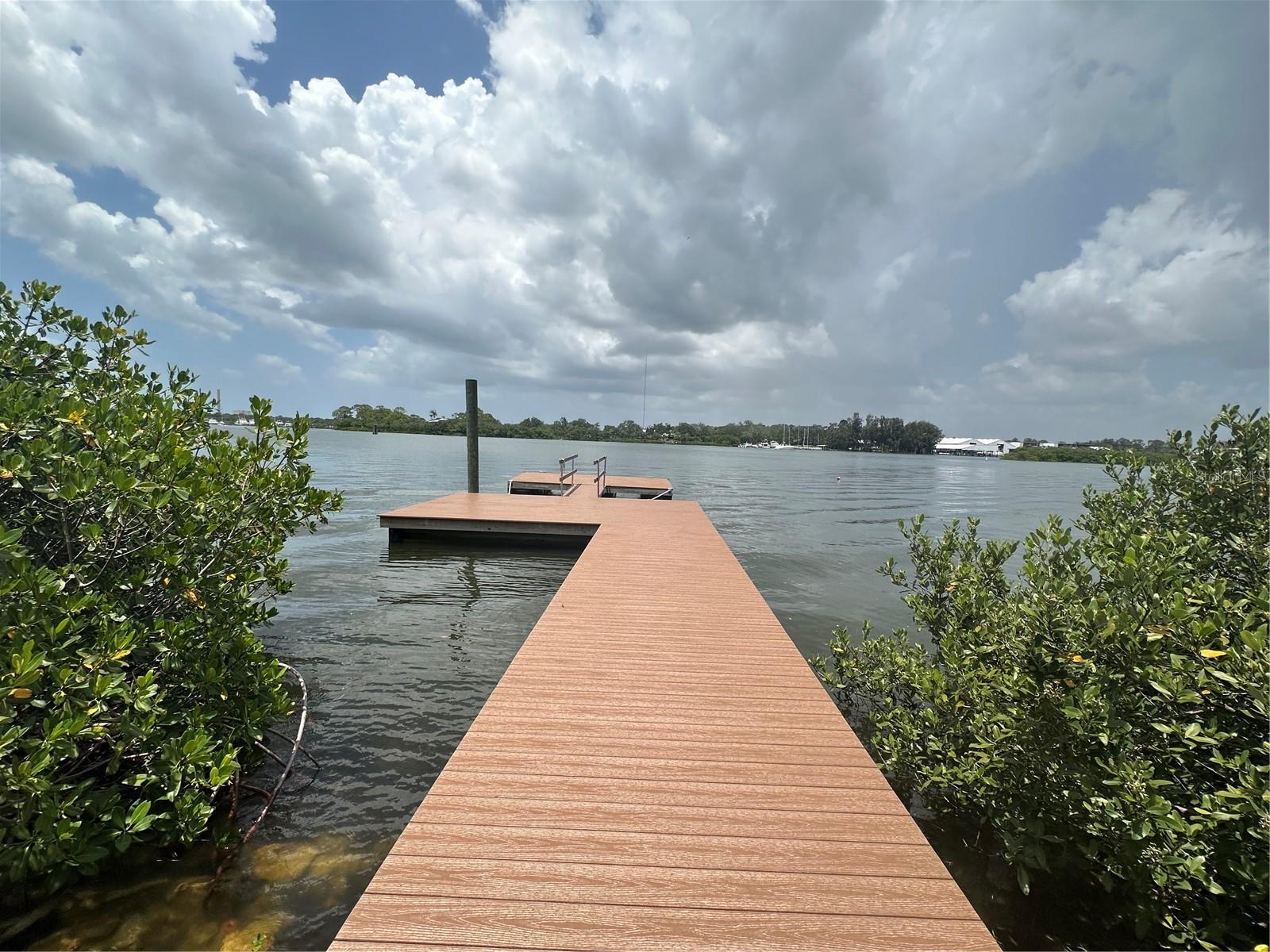 945 BAYSHORE DRIVE