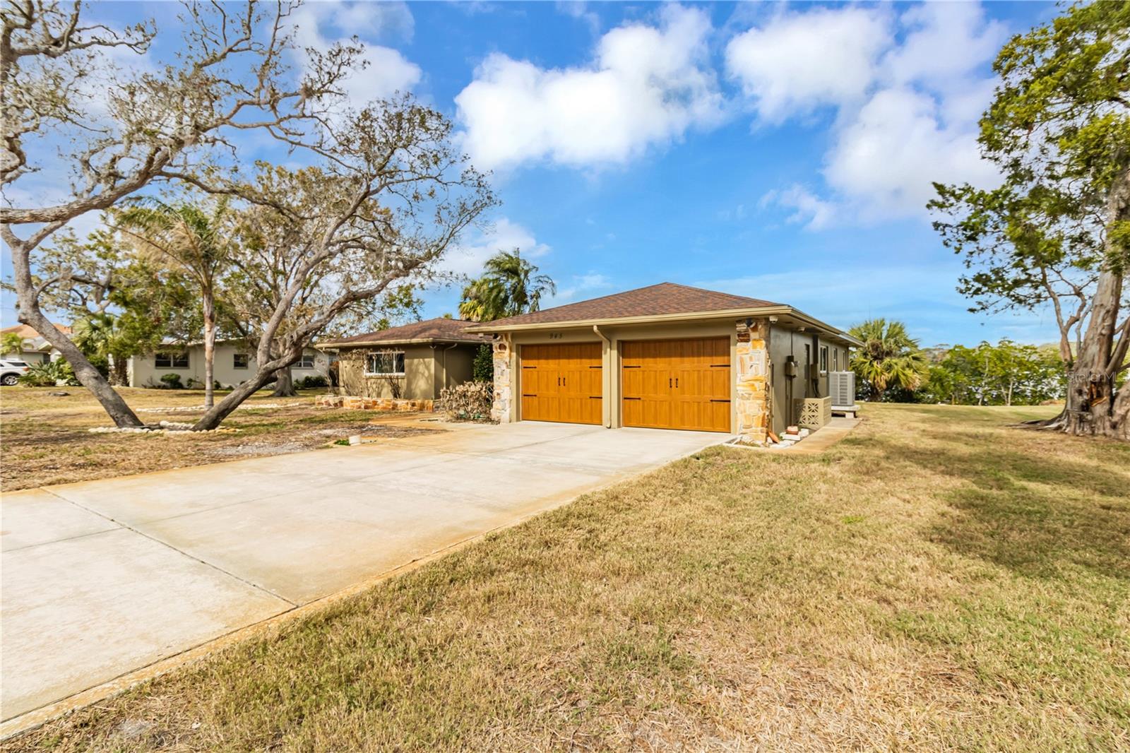 945 BAYSHORE DRIVE