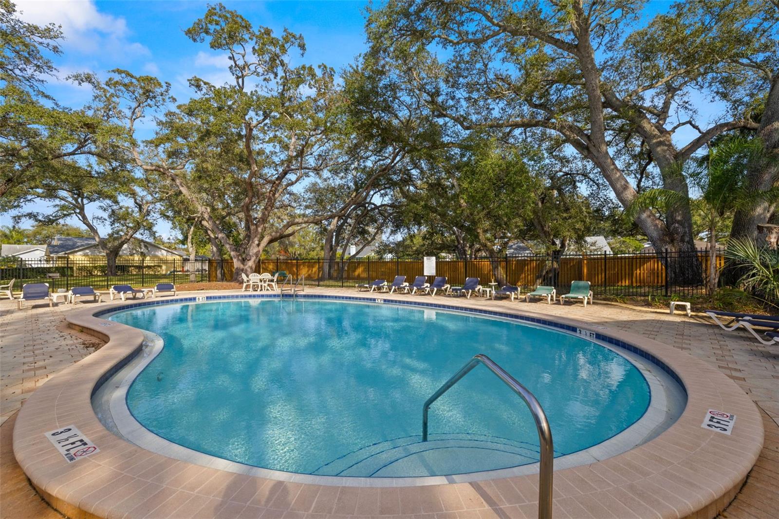 878 FRANKLIN SQUARE CIRCLE