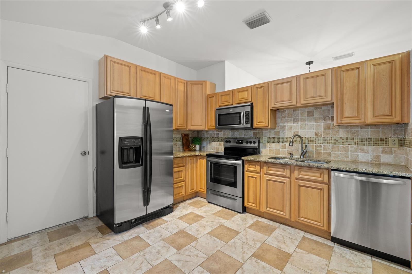 FRANKLIN SQUARE PH III - Residential