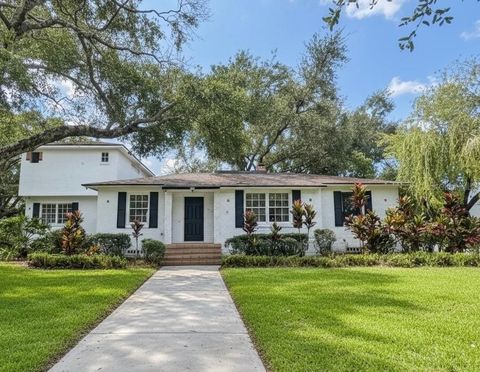 Photo of 3714 W Palmira Avenue, Tampa, FL 33629 (MLS # TB8433420)