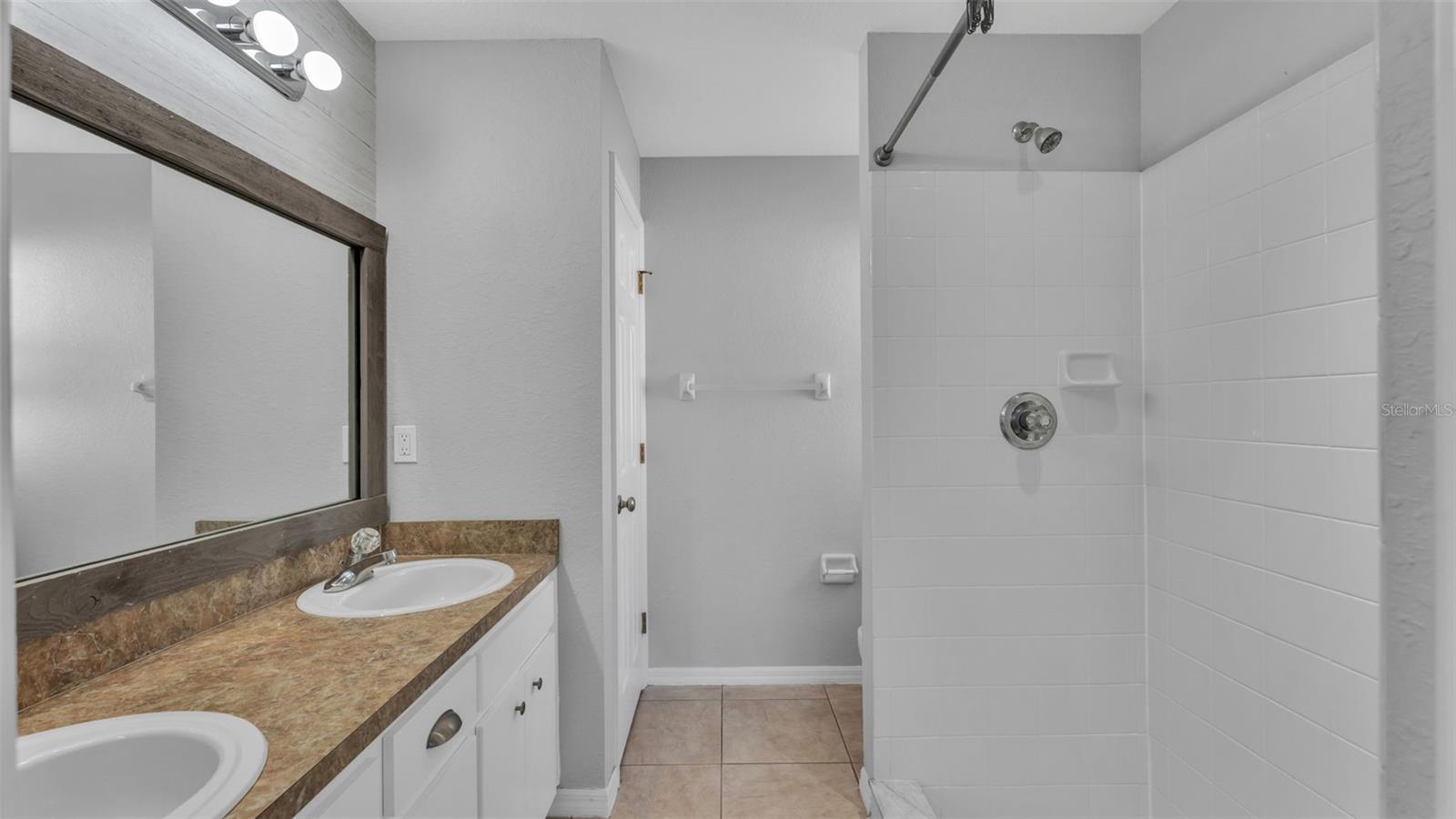 HERON PLACE - Residential