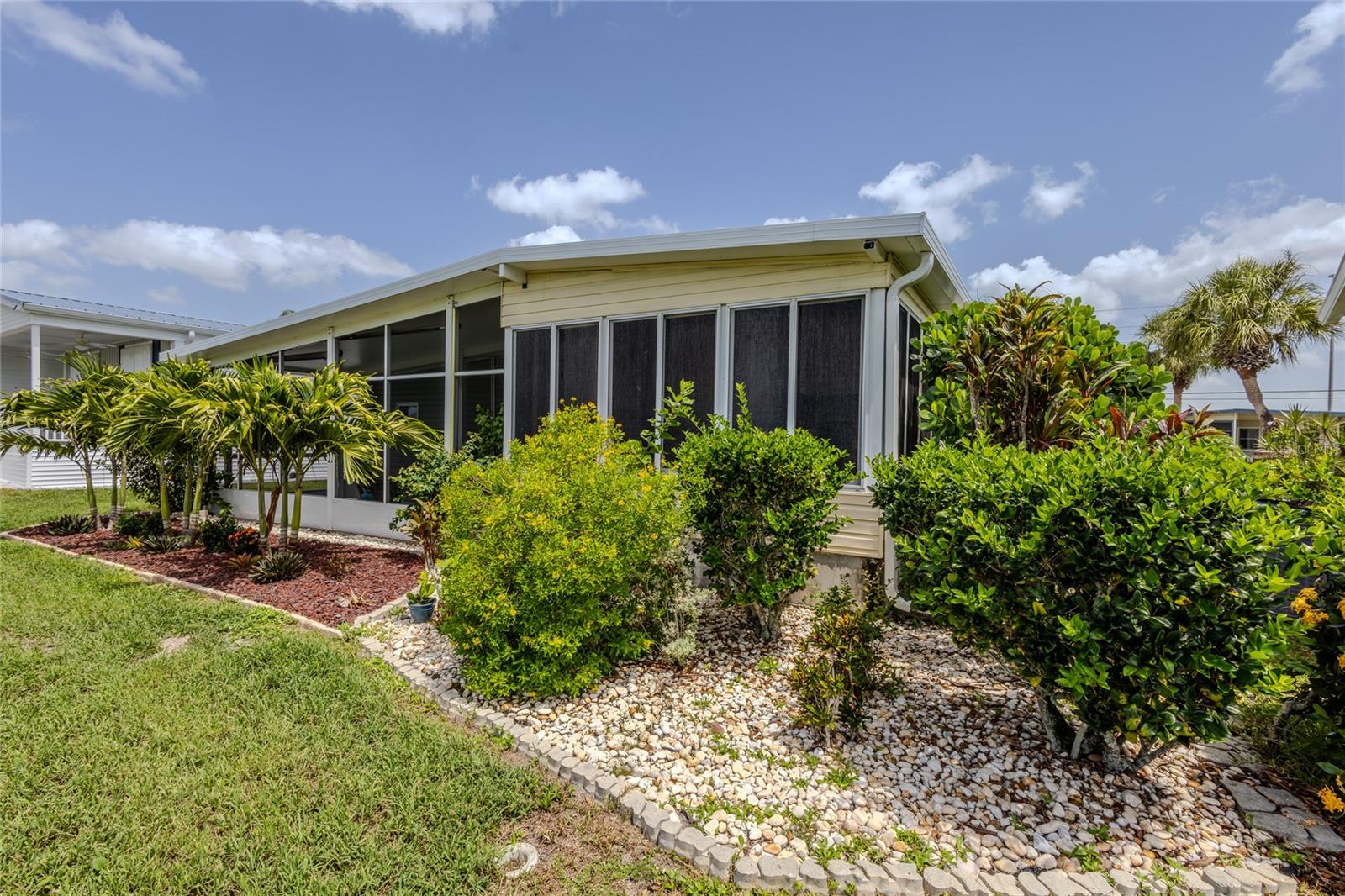 2100 KINGS HIGHWAY 274