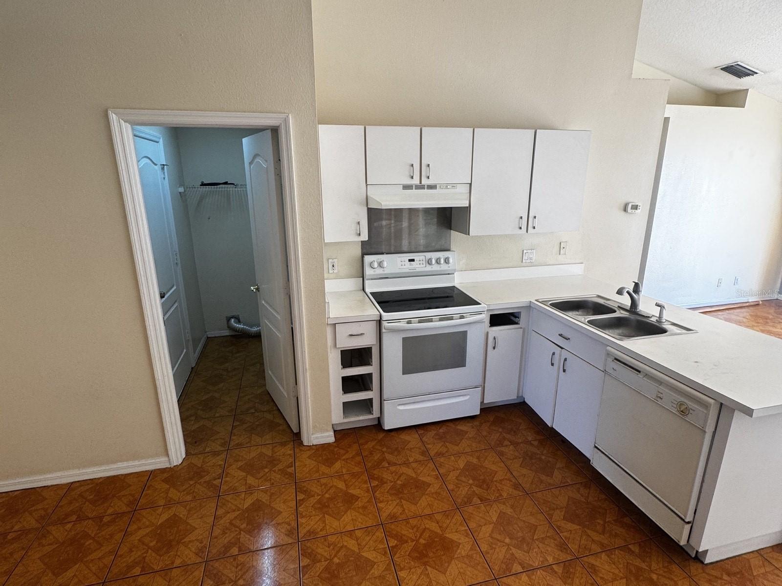 BRANDON BROOK PHASE VII - Residential