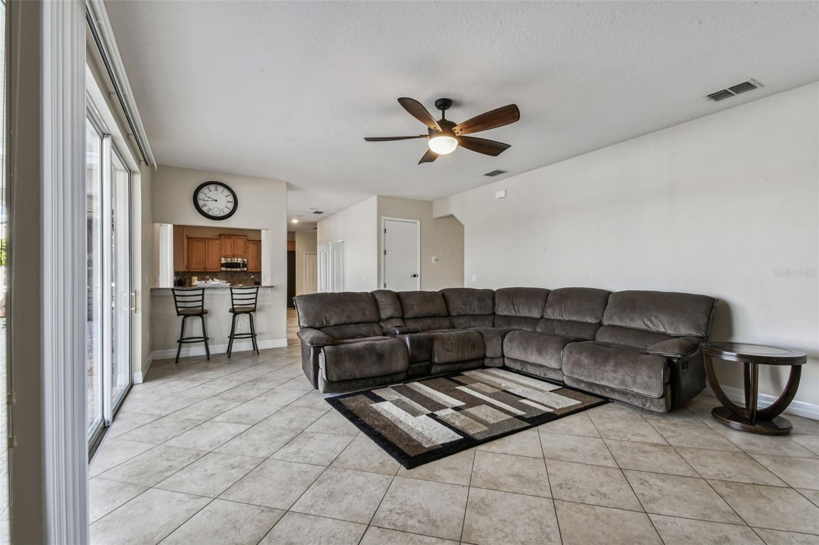 LAKE TALIA PH 02 - Residential