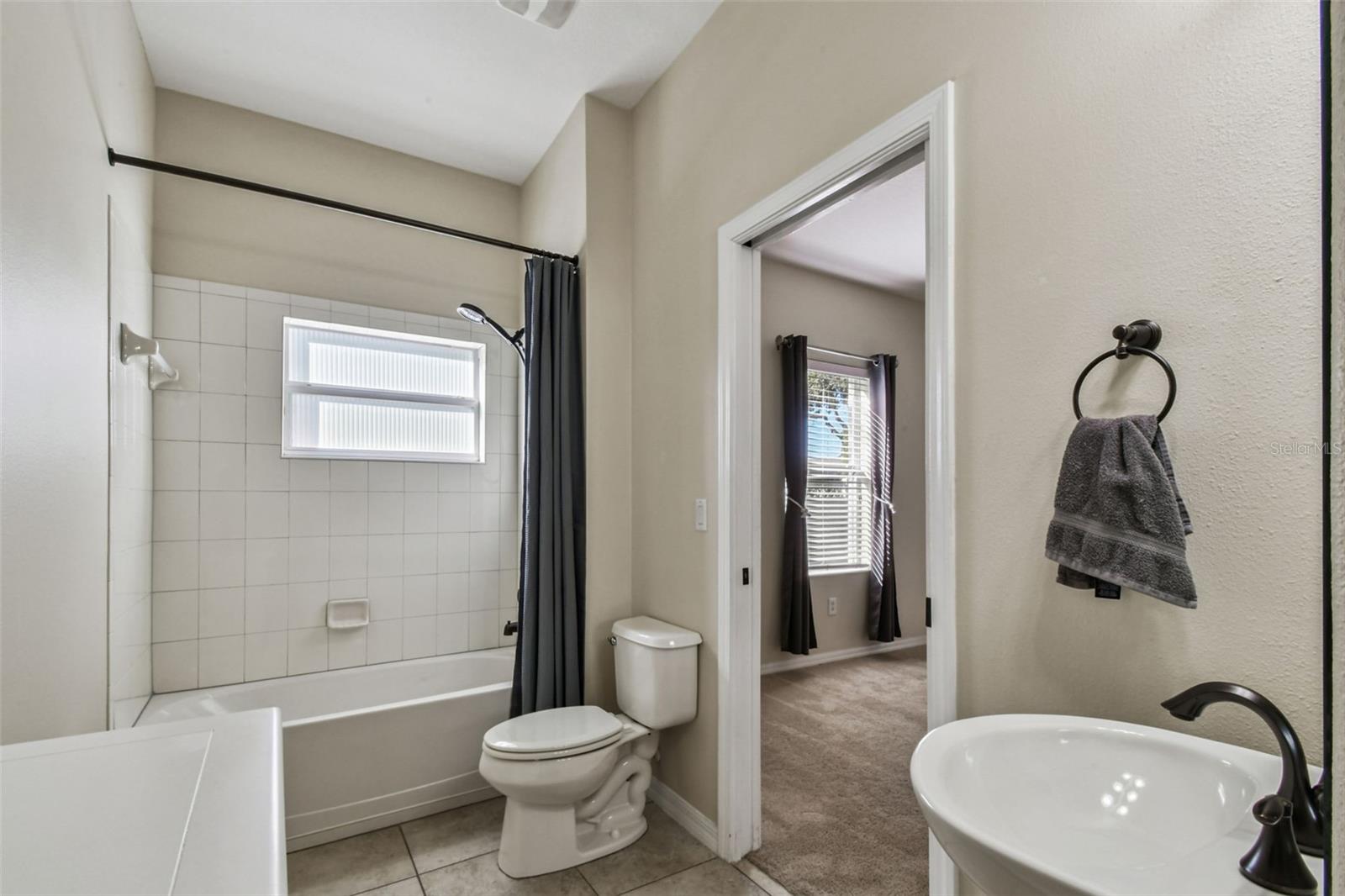 LAKE TALIA PH 02 - Residential