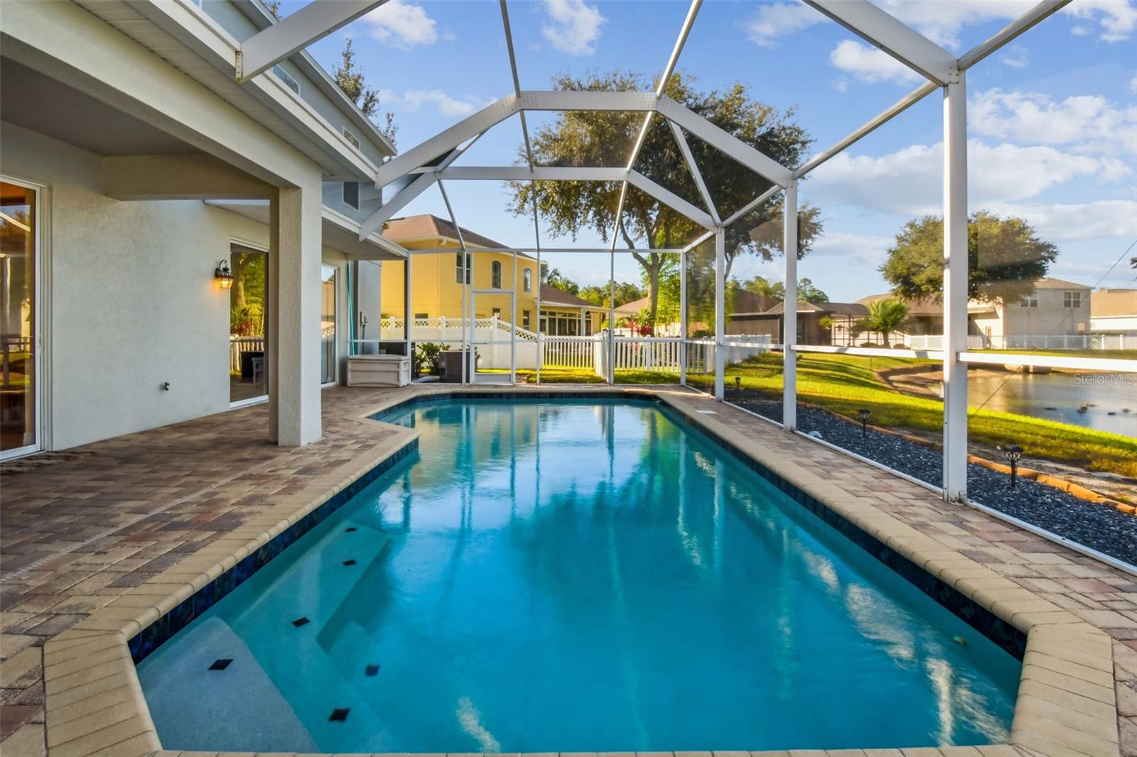 LAKE TALIA PH 02 - Residential