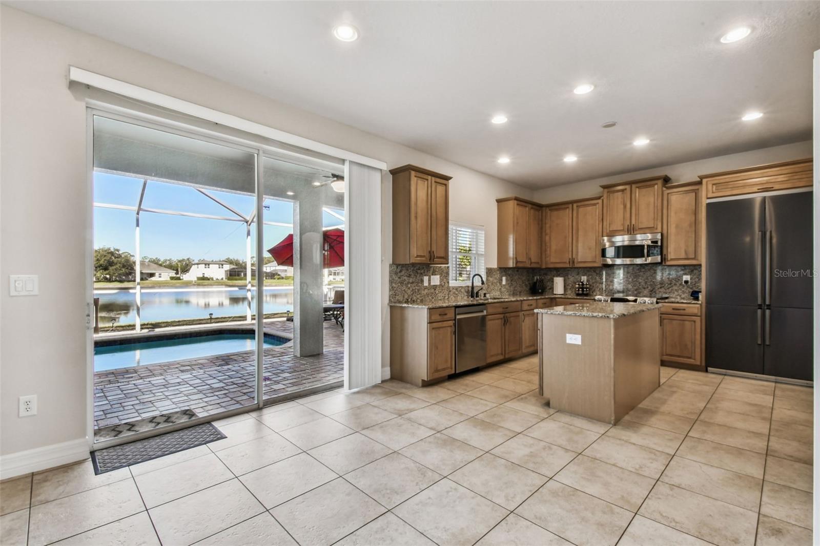 LAKE TALIA PH 02 - Residential